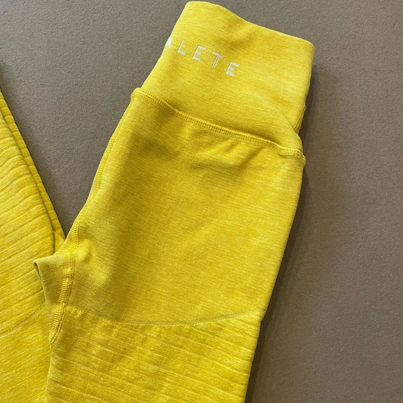 Alphalete Yellow Leggings Size Small - Picture 2 of 12